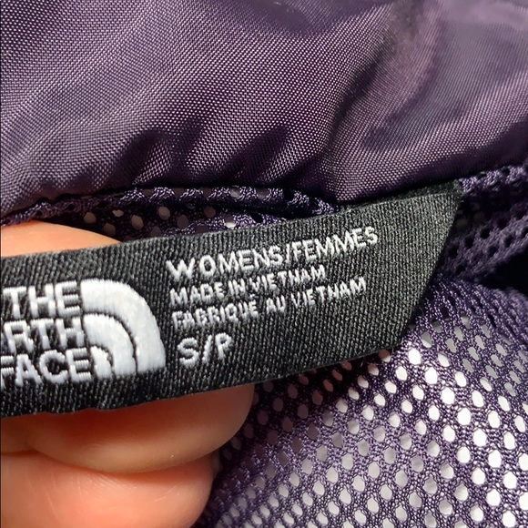 North face Women’s light jacket - Picture 10 of 11